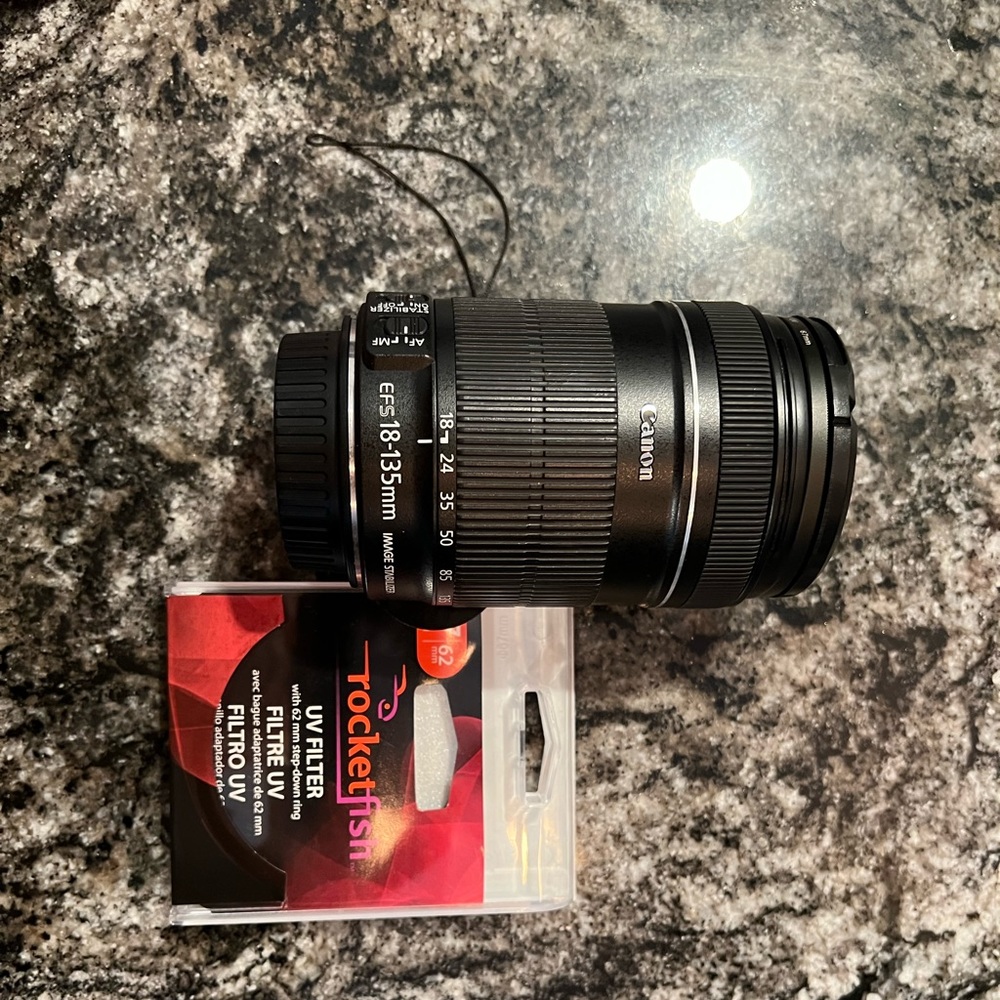Canon EF-S 18-135mm f/3.5-5.6 IS with UV Filter